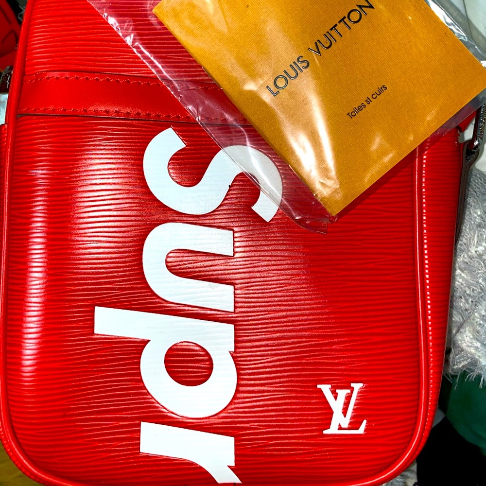 Supreme x LV